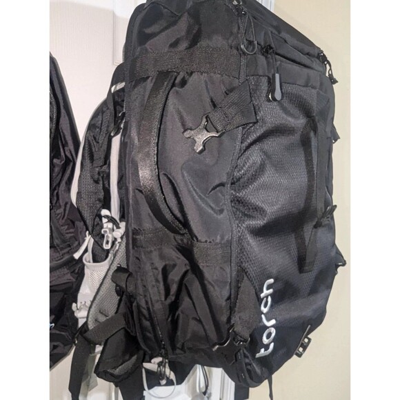 TORCH 40L Travel Backpack for Men - Large Carry On - Black NWT - Picture 5 of 10